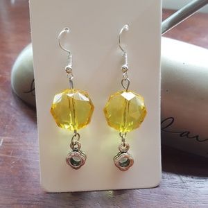 Hexogon Yellow 💛 & Silver Charmed Earrings⭐️